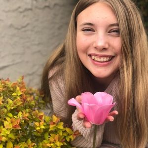 Meet your Posher, Khiauna